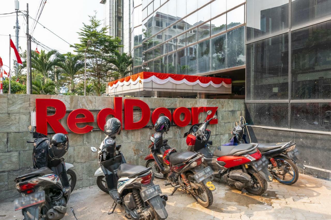 Reddoorz Plus Near Taman Ismail Marzuki Jakarta Exteriér fotografie